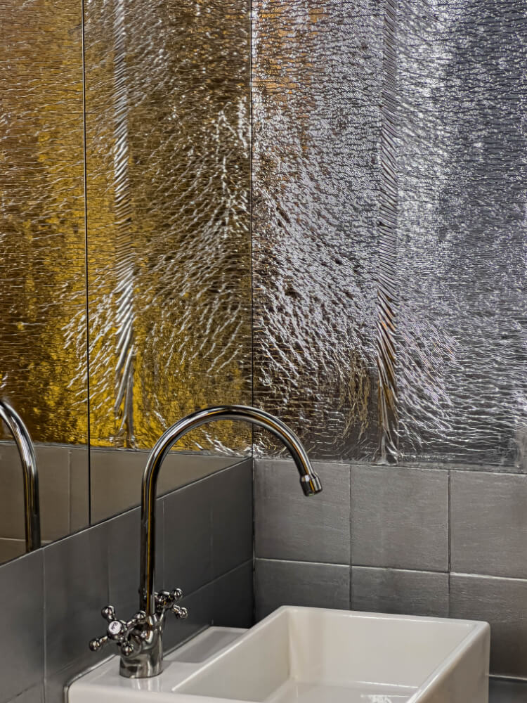 Metallic design elements in a low-budget restaurant.