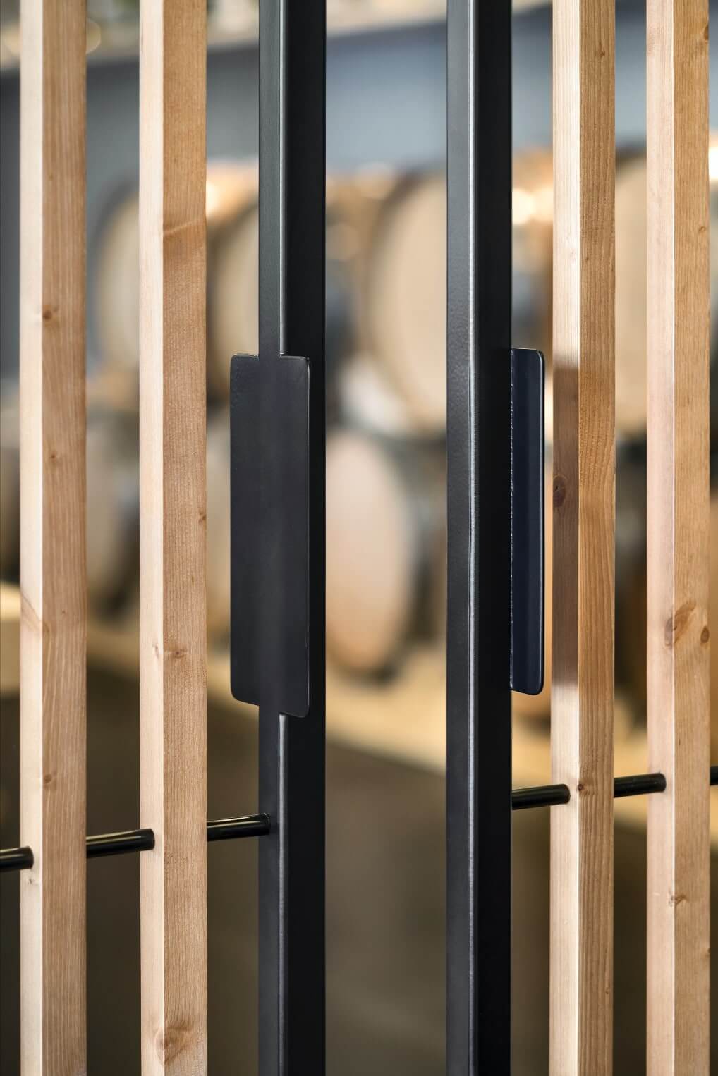 Detailed view of sliding doors in the dining.