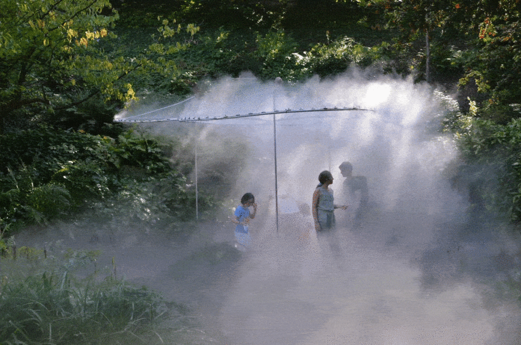 Boundless experience at Zurich's cloud mist architecture installation.