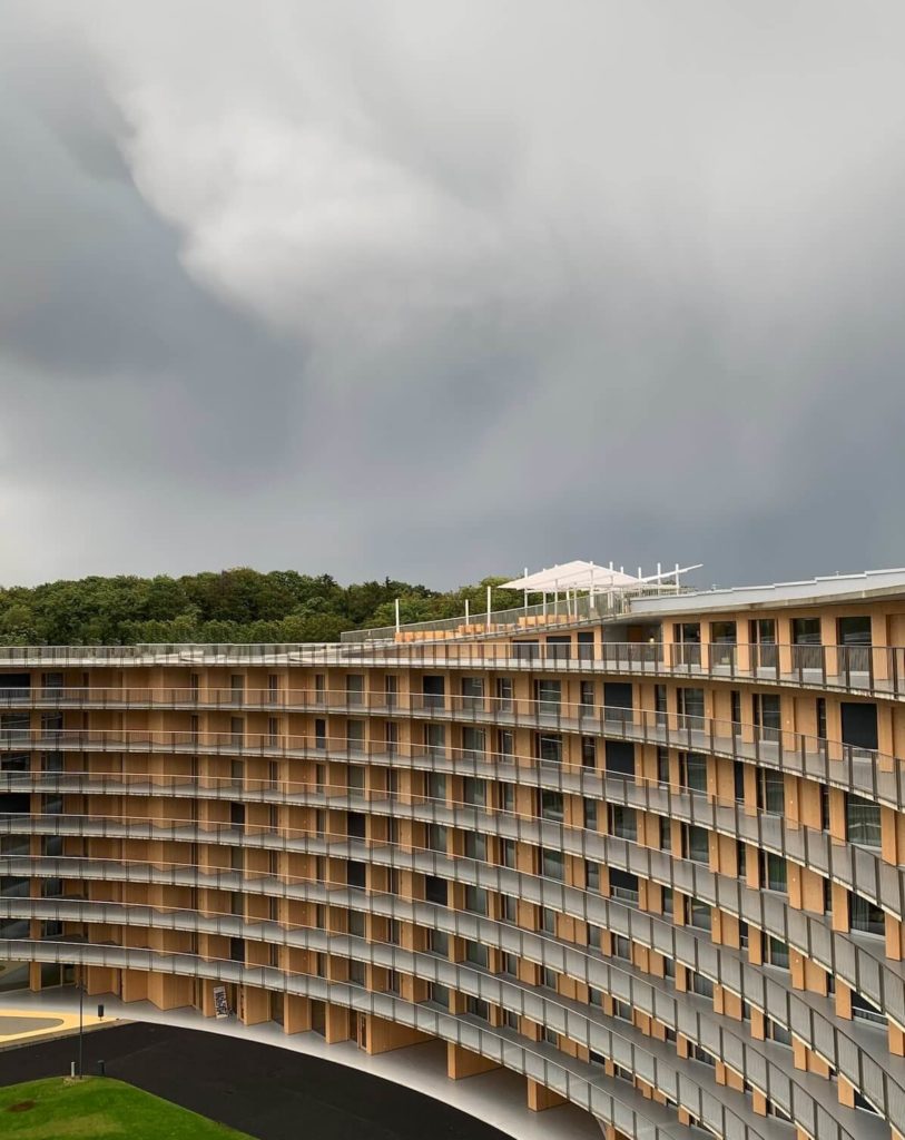 Nested Seating Arrangement at Rooftop Bar Perchoir Lausanne